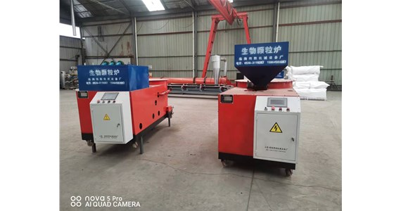 網帶烘幹機想環保就用（yòng）電加熱，嫌成本高就用生物質顆粒燃燒加熱，雙向選（xuǎn）擇滿足（zú）不同（tóng）需求